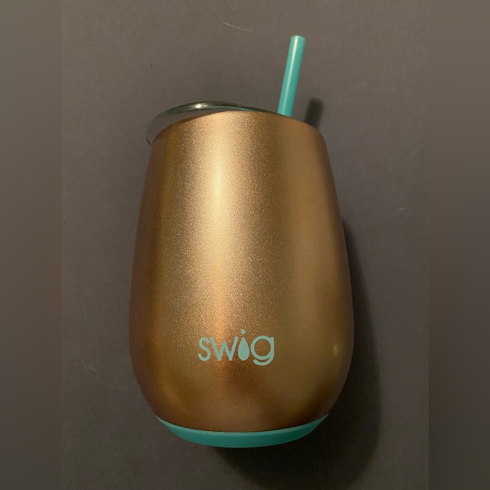 Swig Rose Gold Wine Tumbler w/ Silicone Straw 14 oz.